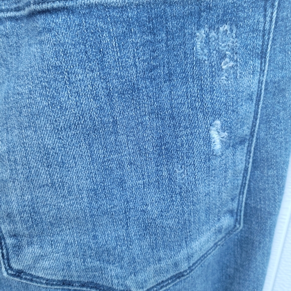 Judy Blue Jeans - Picture 7 of 10